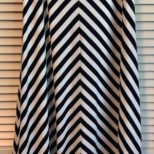 Ann Taylor Navy /White Long lined Skirt Size 4